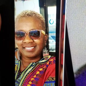 Meet your Posher, Denise